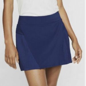 Nike Women’s || Dri-Fit 15” blue Golf Skirt Size Large
